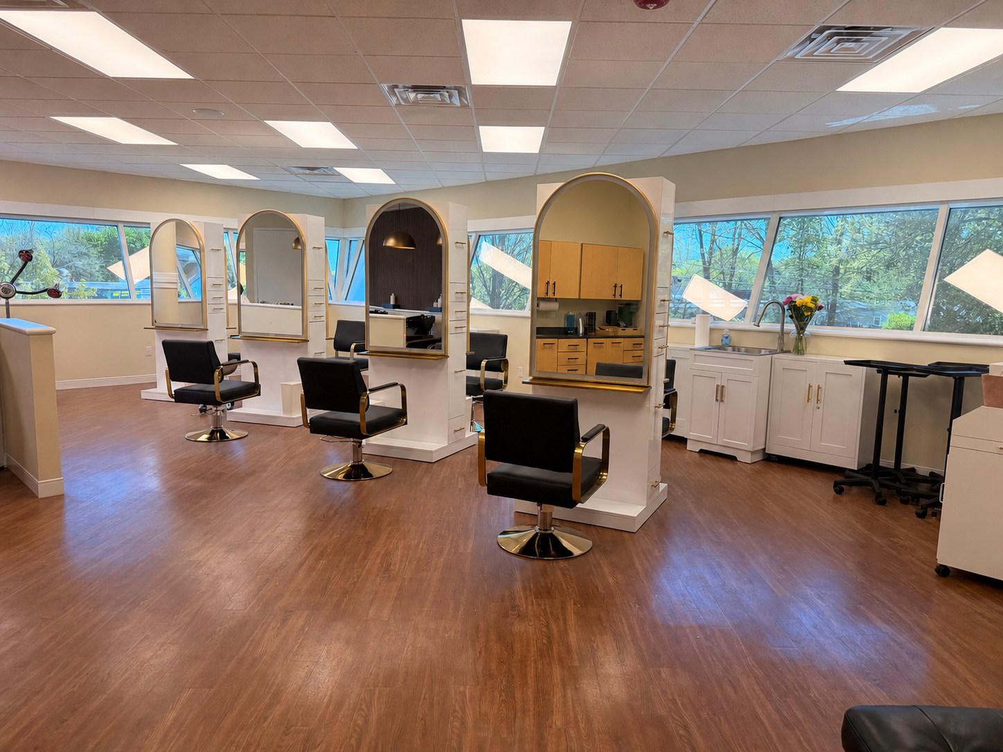 Headquarters Salon, LLC