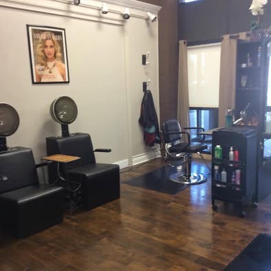 Salon Q