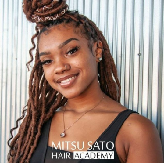 Mitsu Sato - Photo 1