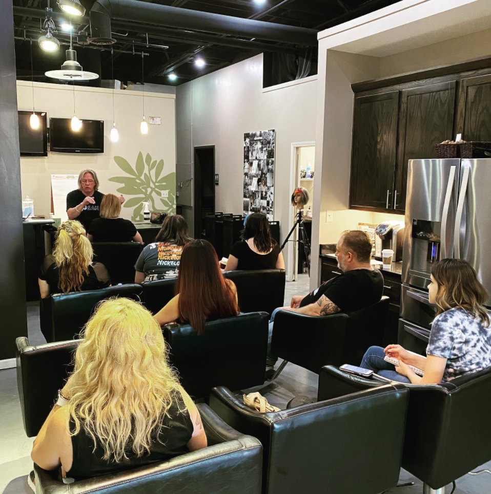 Evolve Hair - Photo 1